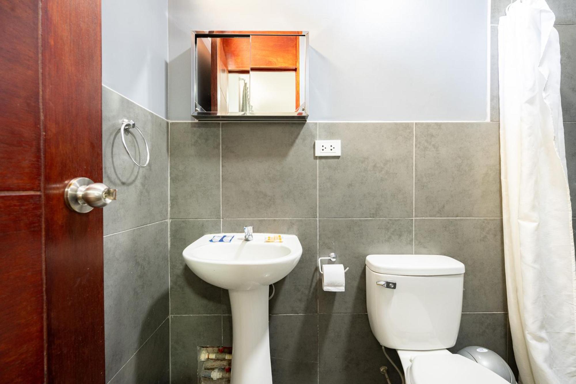 Apartment Rent 皮乌拉 外观 照片
